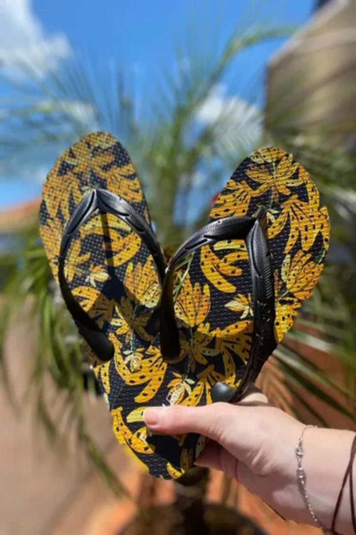 chinelo tira fem. farm bananada j100880021 PRETO-AMARELO